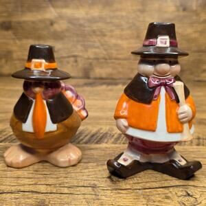 Pilgram TurkeyThanksgiving Holiday salt pepper shakers